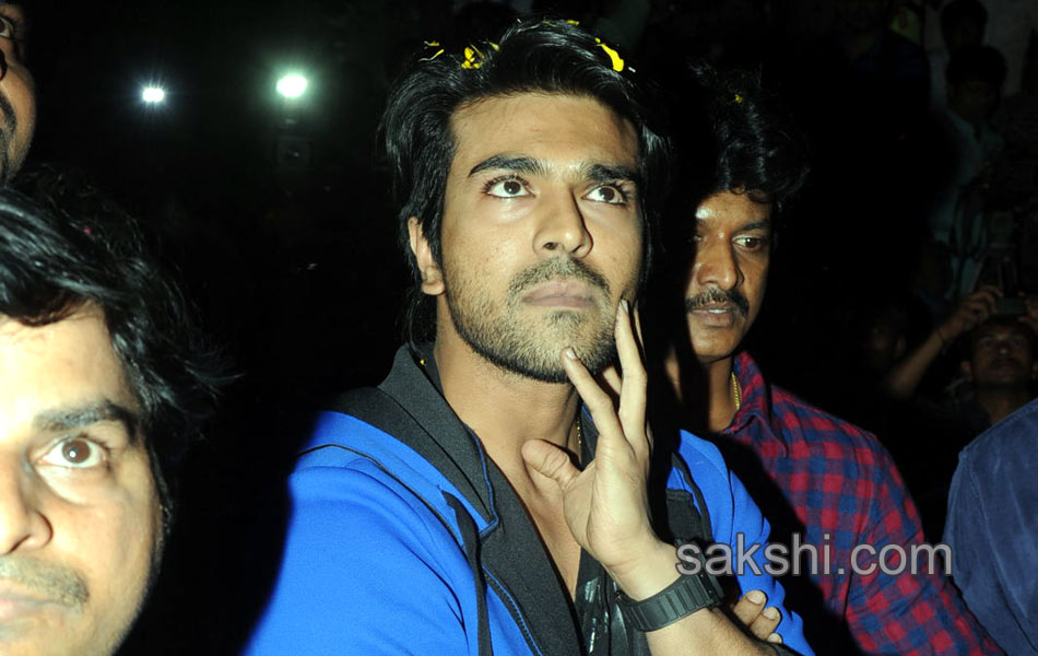 Yevadu Theatrical Trailer Launch at Sandhya Theather - Sakshi6