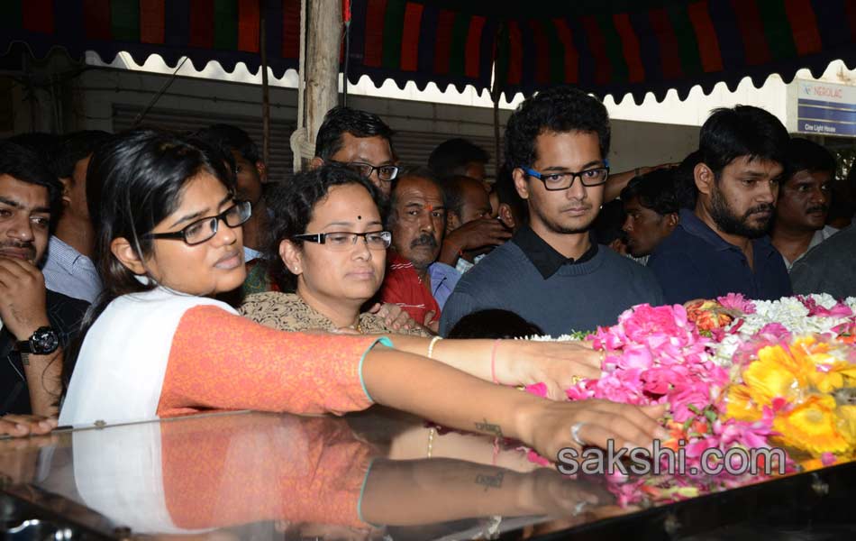 Tollywood Celebrities Pay Homage To Actor Uday Kiran - Sakshi15