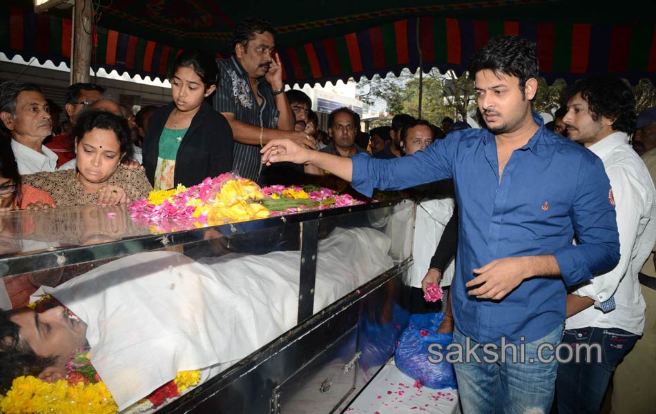 Tollywood Celebrities Pay Homage To Actor Uday Kiran - Sakshi24