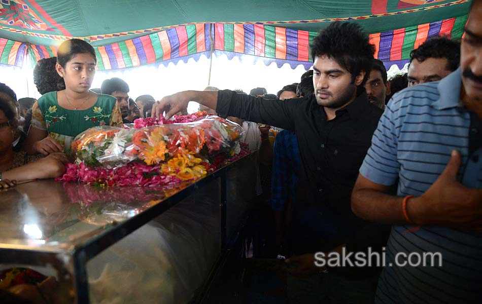 Tollywood Celebrities Pay Homage To Actor Uday Kiran - Sakshi34