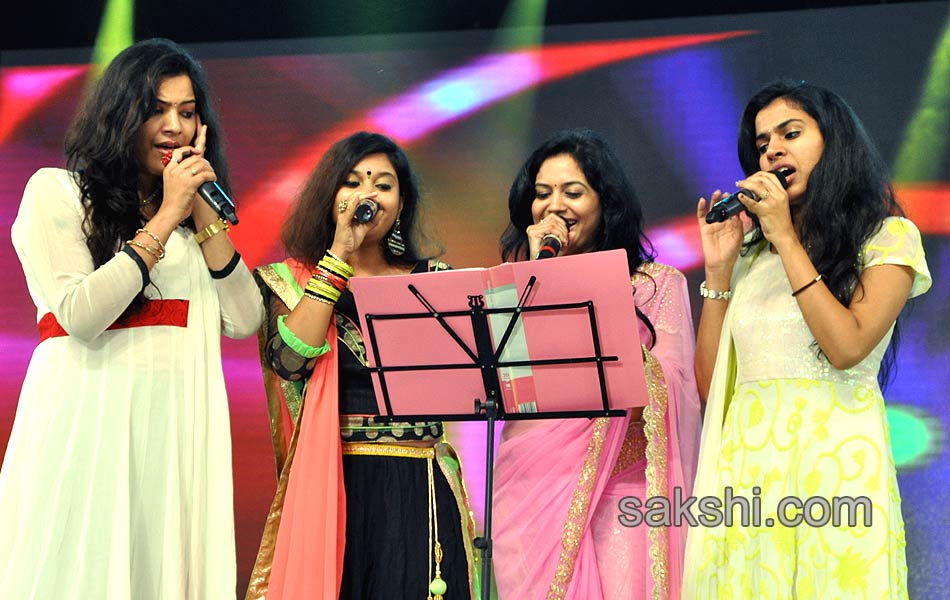 stars musical night at warangal14