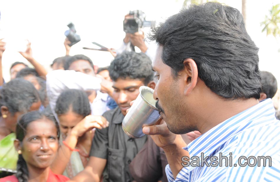 YS Jagan mohan reddy Samiyakashkaram Yataya - Sakshi5