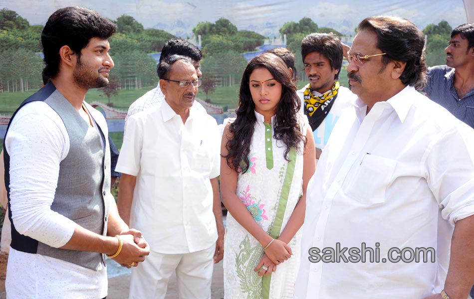 Tholi Sandhya Velalo Movie Opening5