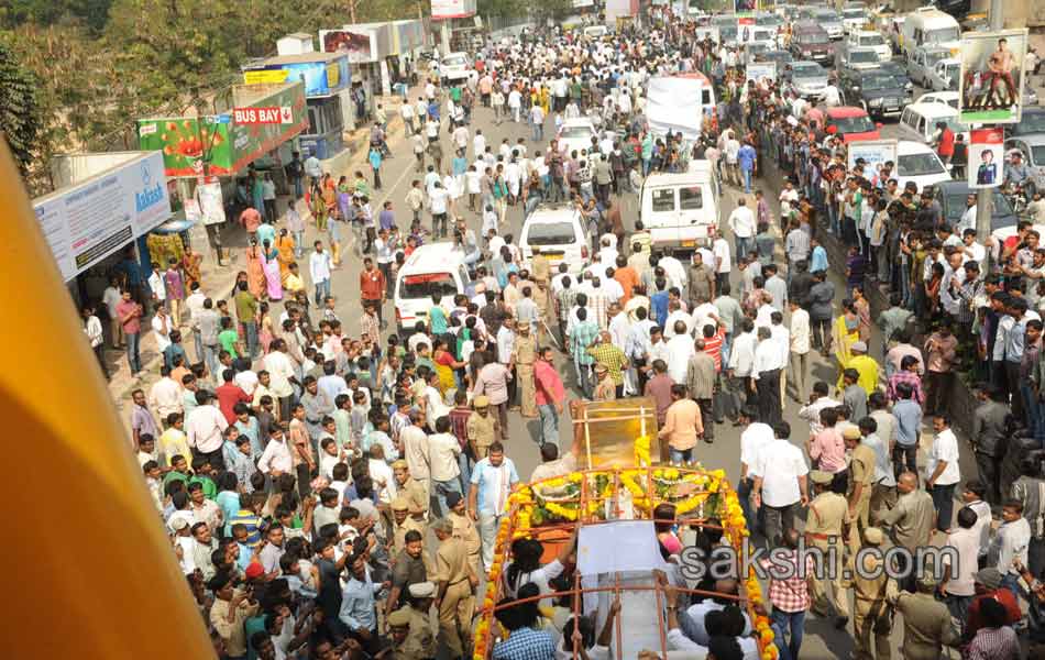 akkineni nageswara rao funerals in annapurna studios28