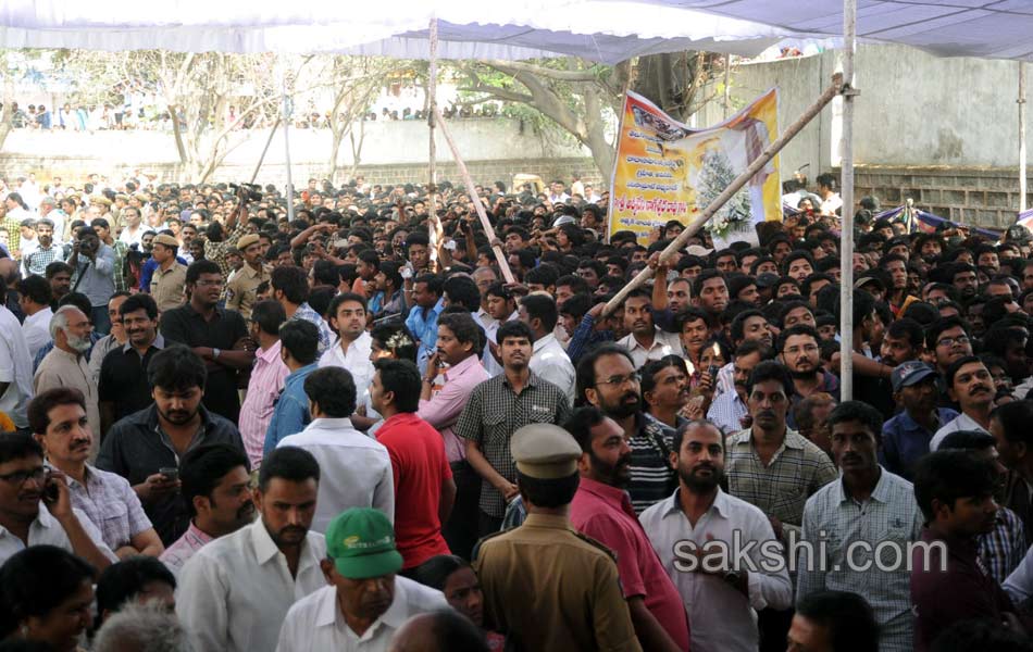 akkineni nageswara rao funerals in annapurna studios39