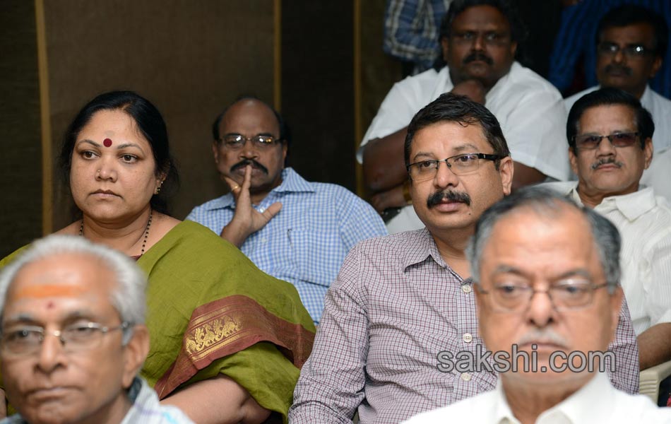 Celebrities pay homage to ANR at film chamber18