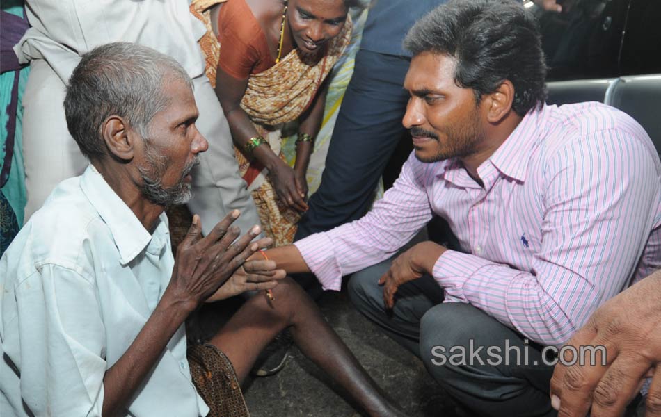 YS Jagan samaikya shankaravam tour in sri kalahasthi - Sakshi3