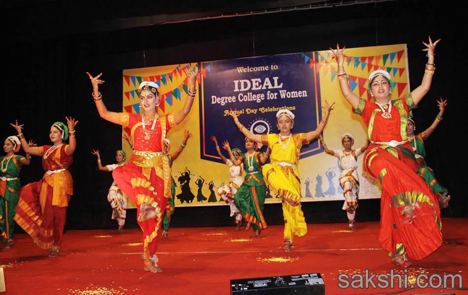 Ideal Woman Degree College Anniversary4