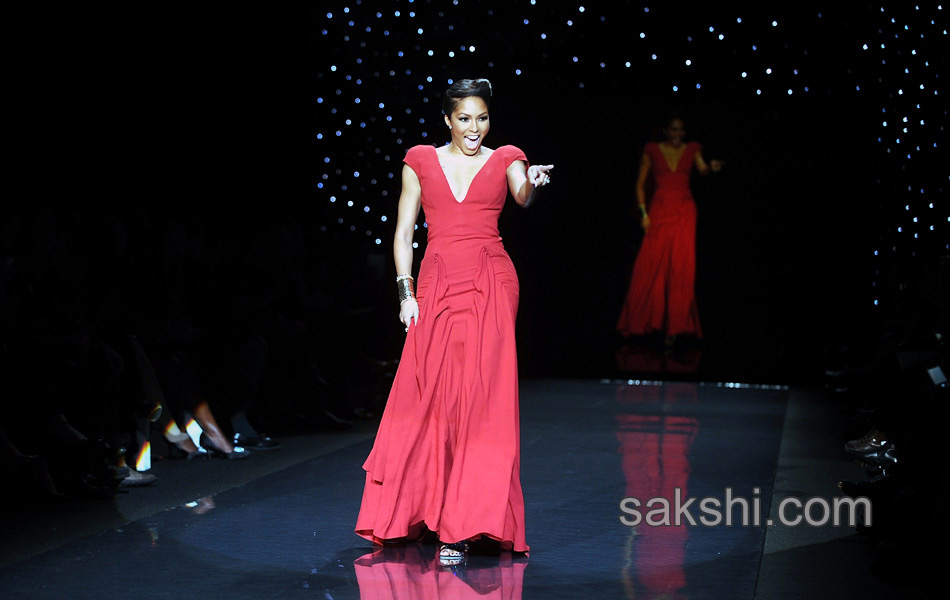 go red for women fashion show in newyork - Sakshi6