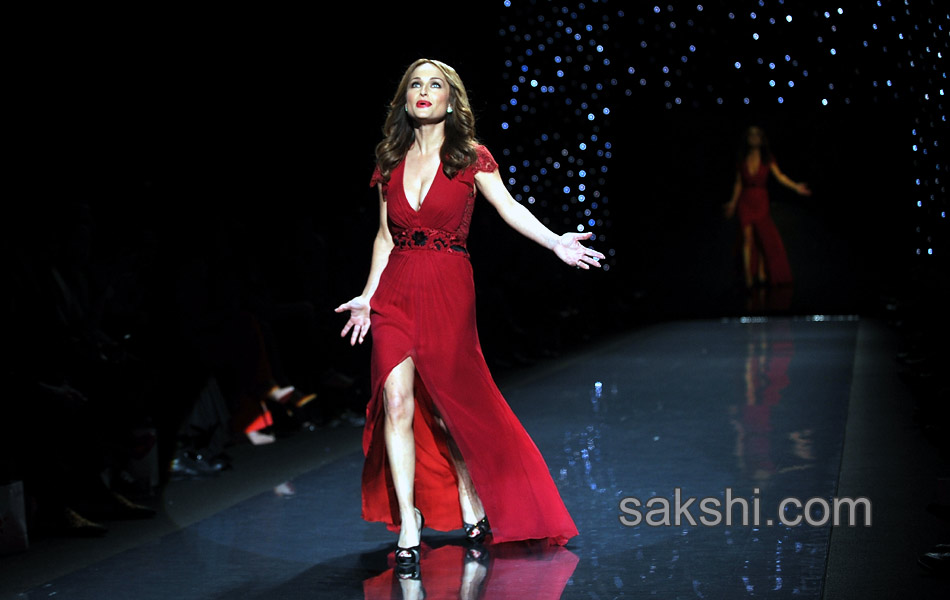 go red for women fashion show in newyork - Sakshi11