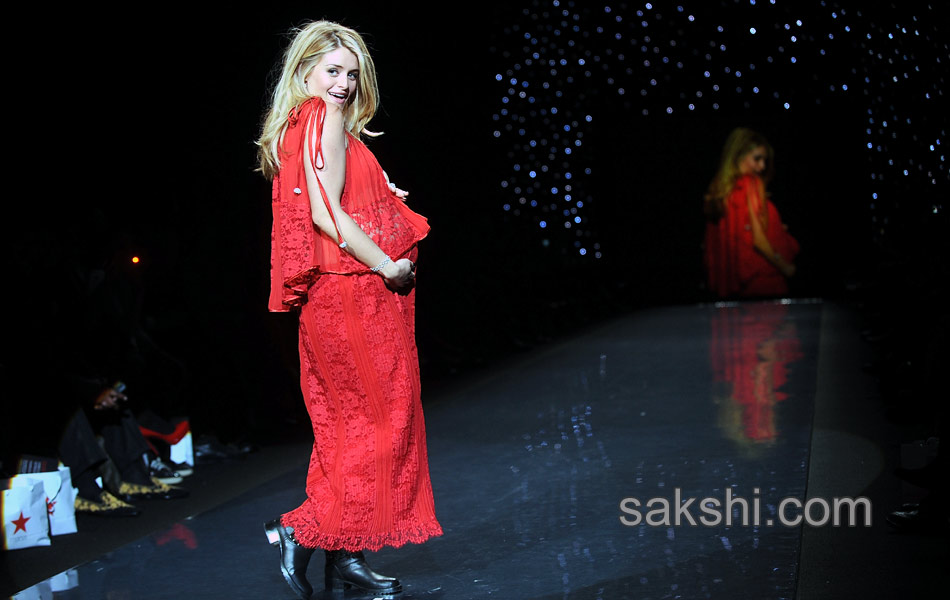 go red for women fashion show in newyork - Sakshi20