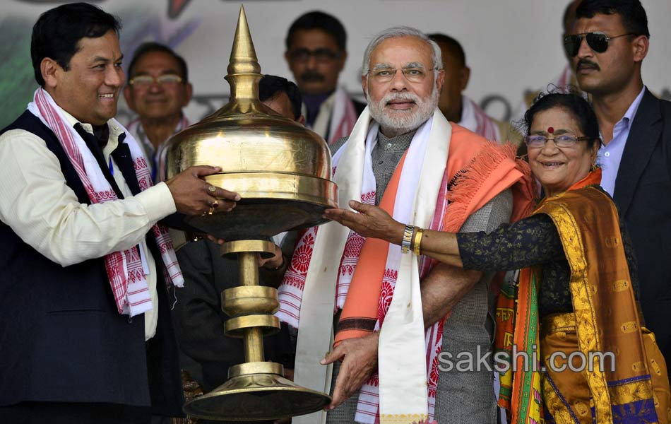 narendra modi speech in gauhati - Sakshi15