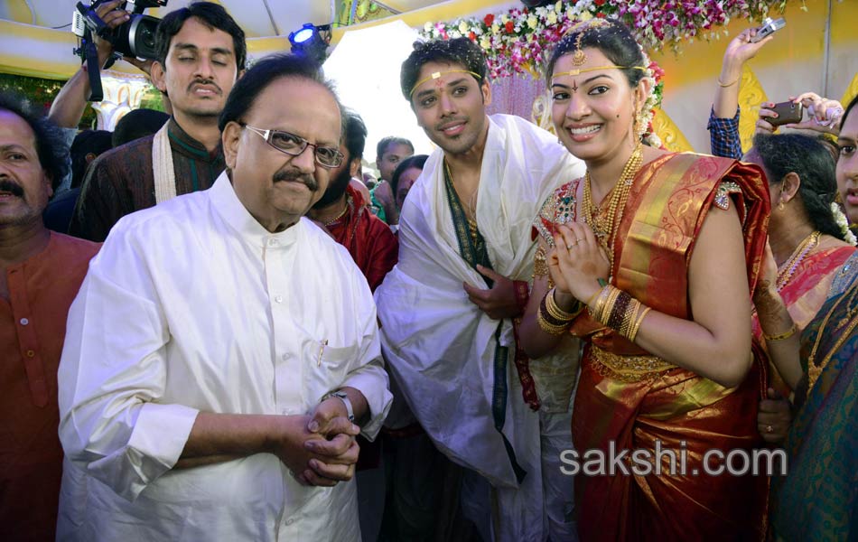 geetha madhuri with nandu marriage28