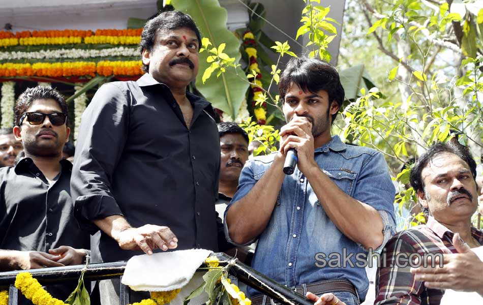 Pawan Kalyan And Chiranjeevi at Varun teja Movie Launch - Sakshi29