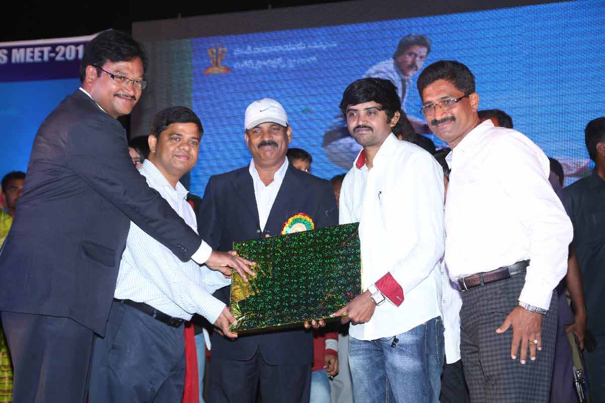 Bhimavaram Bullodu Platinum Disc25