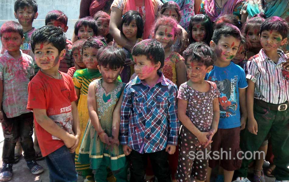 Holi celebrations in Hyderabad - Sakshi24