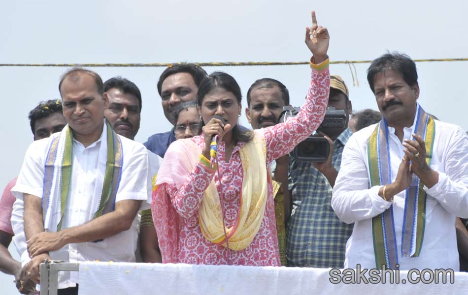 Sharmila s Janpatham at guntur District - Sakshi3