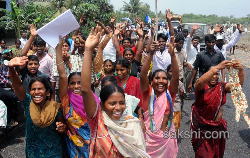 Vijayamma s Janapatham at Guntur District - Sakshi9