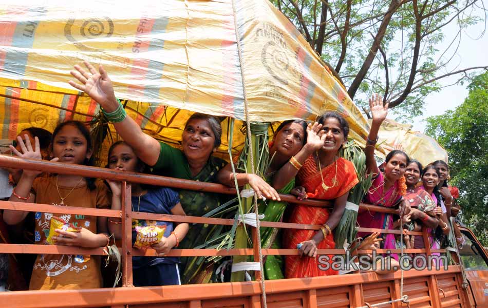 Vijayamma s Janapatham at East Godavari District - Sakshi12