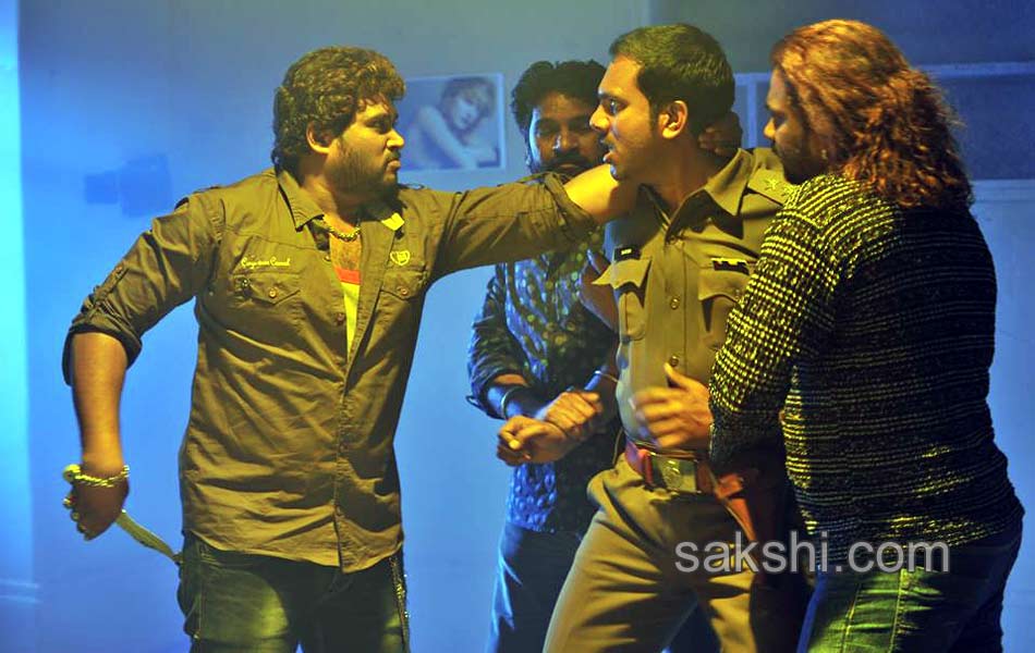 Intelligent Idiots Movie stills - Sakshi6