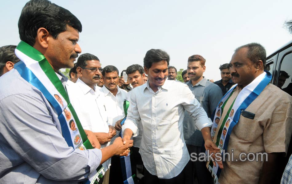 Jagan s Janapatham at Cuddapah District - Sakshi5