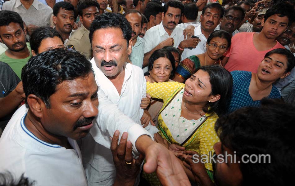 Shobha Nagireddy lies in state  Nandyal14