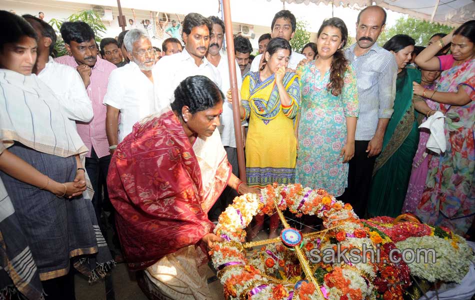 Shobha Nagireddy last rites today - Sakshi5