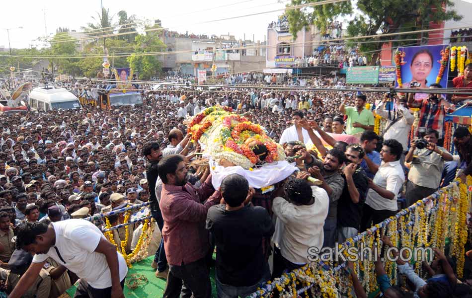 Shobha Nagireddy last rites today - Sakshi19