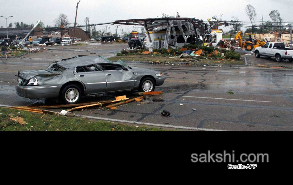 Alabama Mississippi Brace for 2nd Hit as Tornado Toll Reaches1