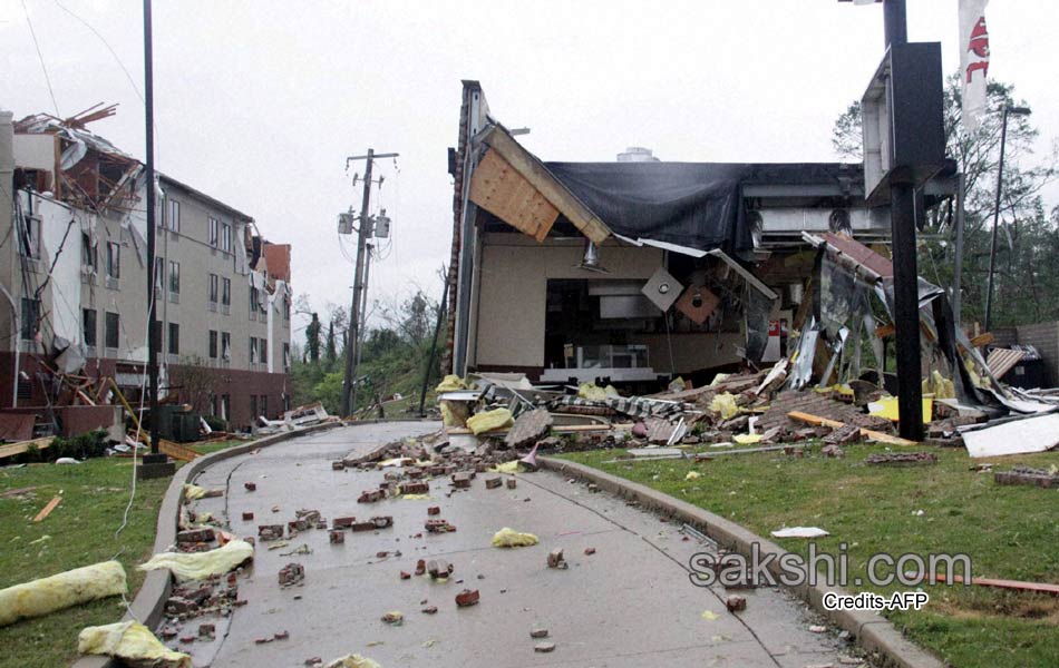 Alabama Mississippi Brace for 2nd Hit as Tornado Toll Reaches2