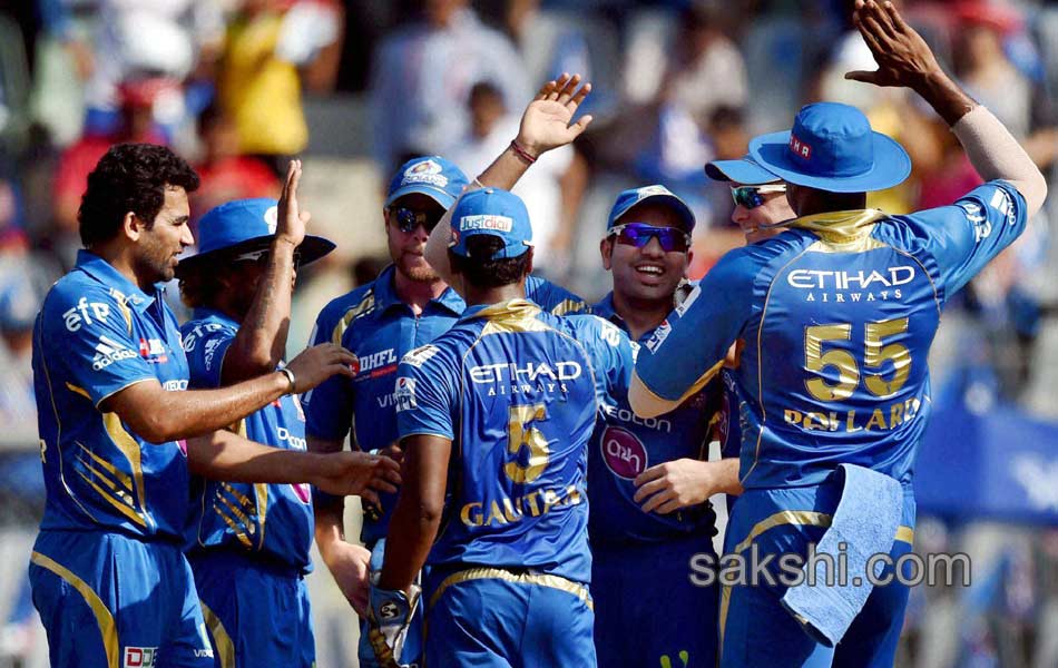 Mumbai Indians down Punjab for first win in IPL9