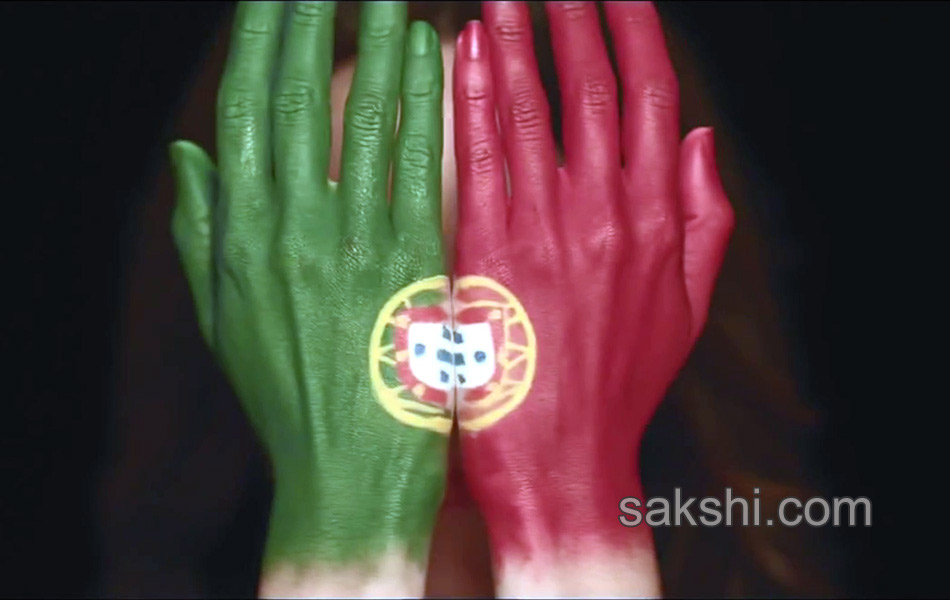 Shakira s la la la song images - Sakshi12
