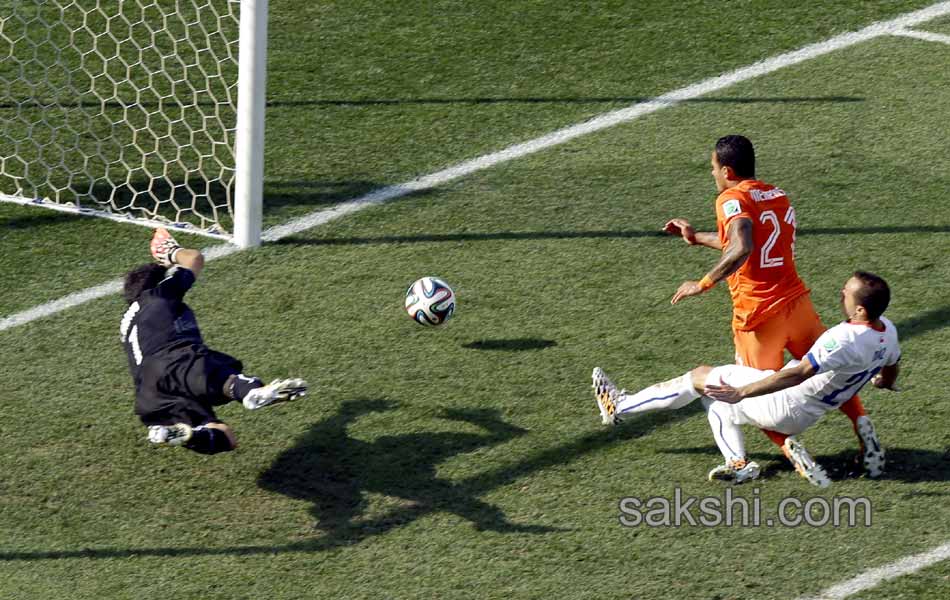 netherlands victory over chille - Sakshi13