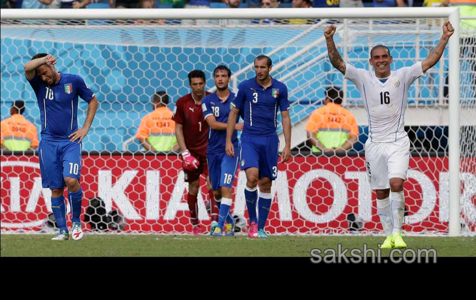 uruguay victory over italy - Sakshi17