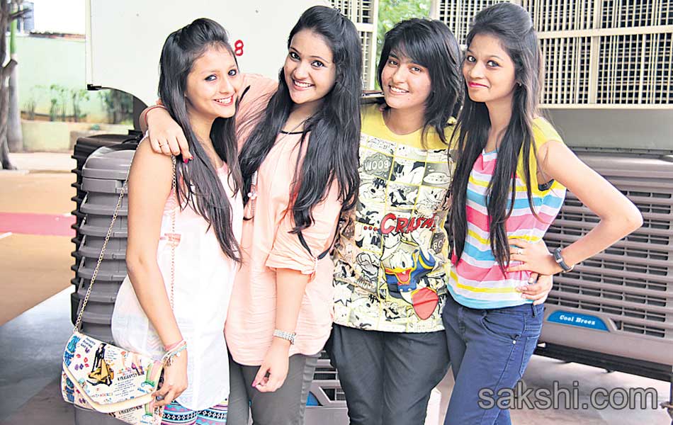 Villa mary Junior college students celebrate Freshers party - Sakshi4