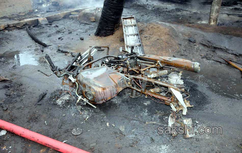 gail gas pipeline blast causes 16 deaths - Sakshi31