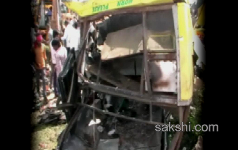 Nanded Passenger Train Hits School Bus25