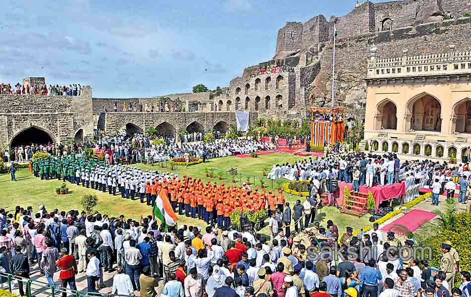 Independence celebrations at Golconda Fort - Sakshi8