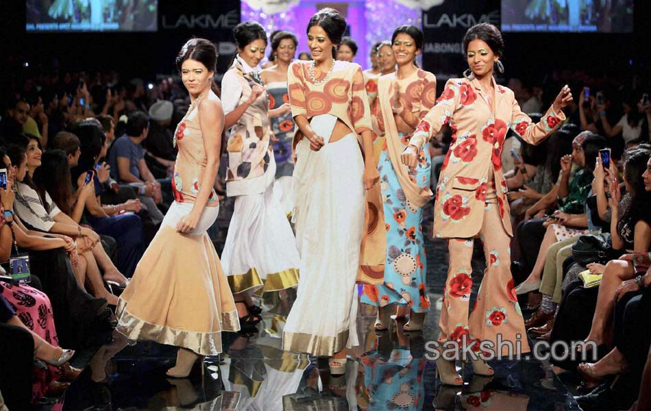 bollywood stars at lakme fashion week 2014 - Sakshi15