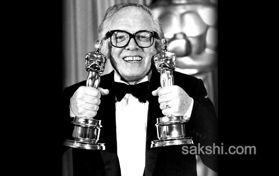 Legendary British film director Richard Attenborough dies - Sakshi6