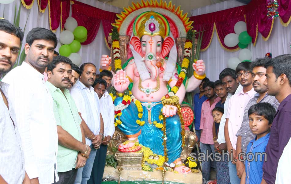 Ganesh statues installed at various places12