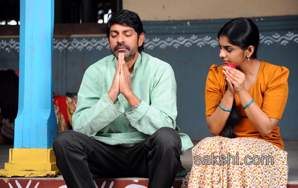 Gundeninda Gudi Gantalu Movie Stills3