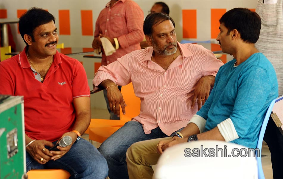 Loukyam Movie Working Stills18