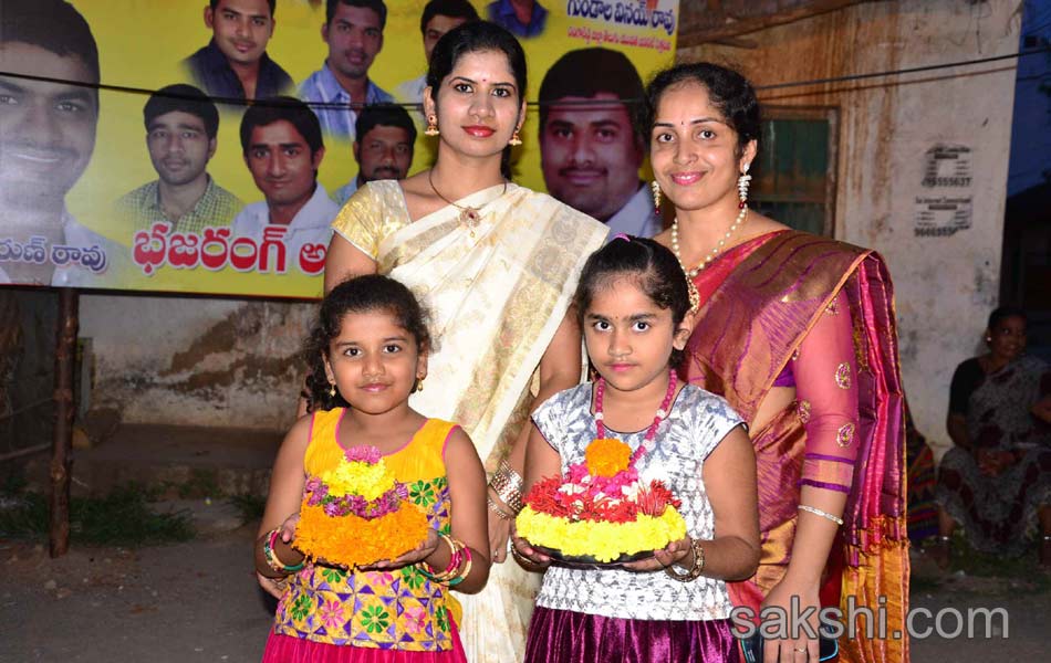 Bathukamma celebrations started at hyderabad city16