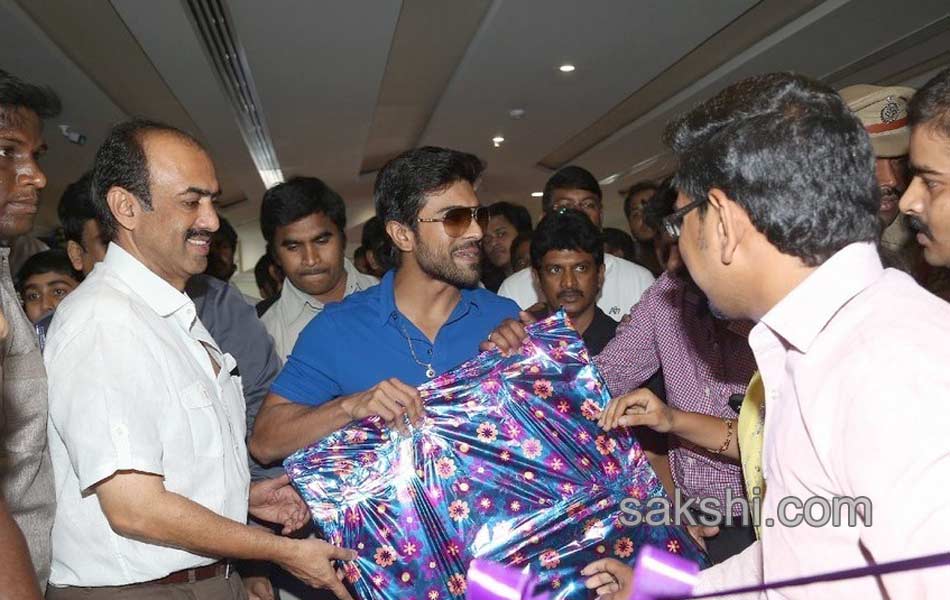 charan and samatha Asian cinemas launched9