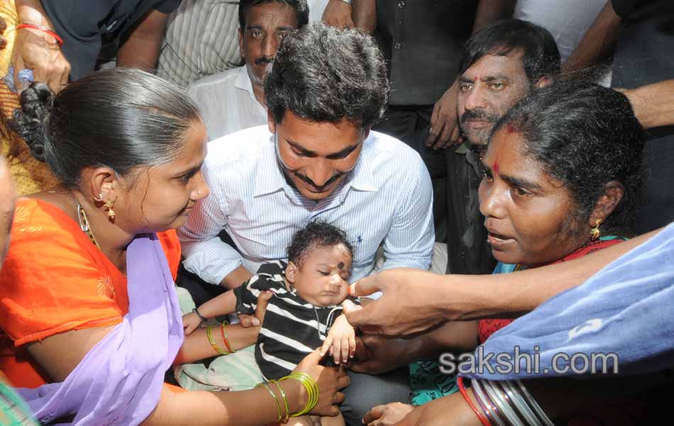 Y S jagan mohan reddy  to tour cyclone affected areas - Sakshi1