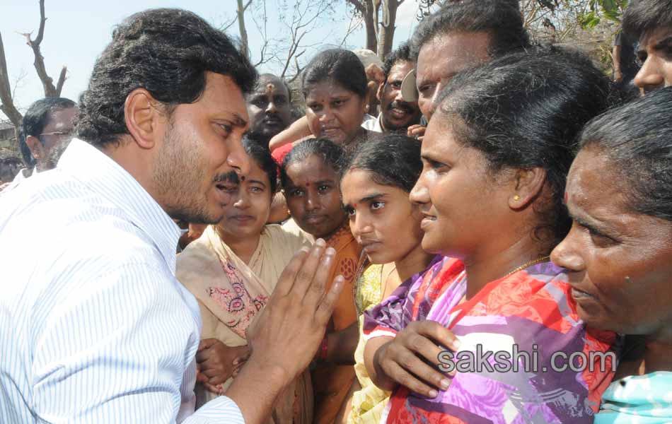 Y S jagan mohan reddy  to tour cyclone affected areas - Sakshi5