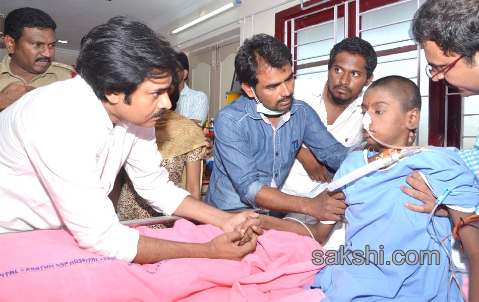 pawankalyan gives two lakhs and toys to terminally ill srija - Sakshi2