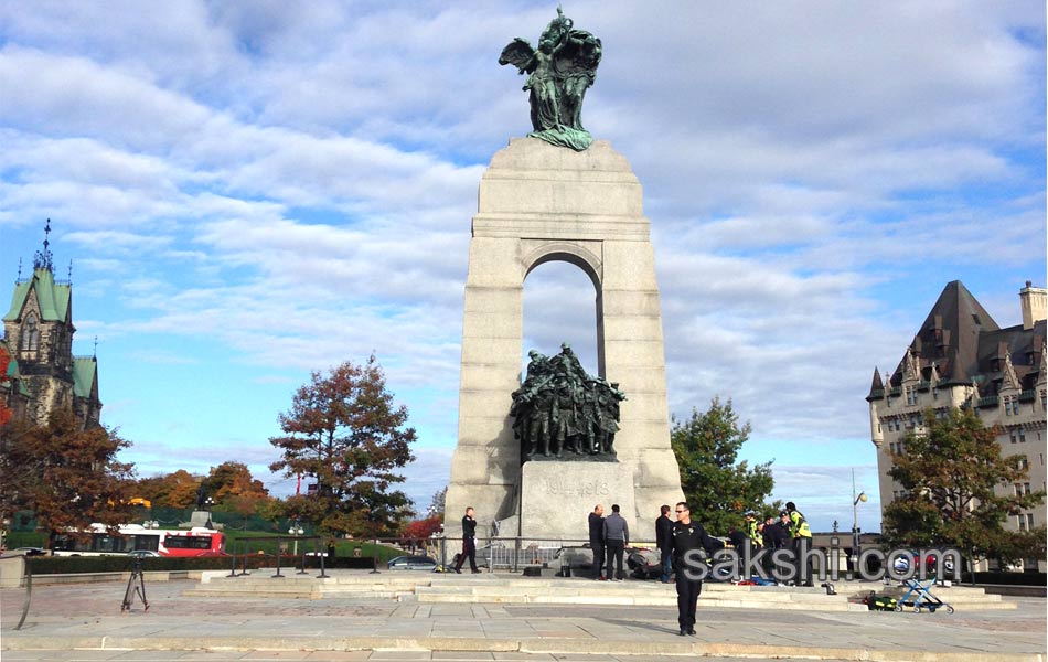 shots fired near canadian parliament - Sakshi4