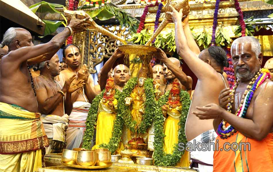 pushpa yagam at tirumala4